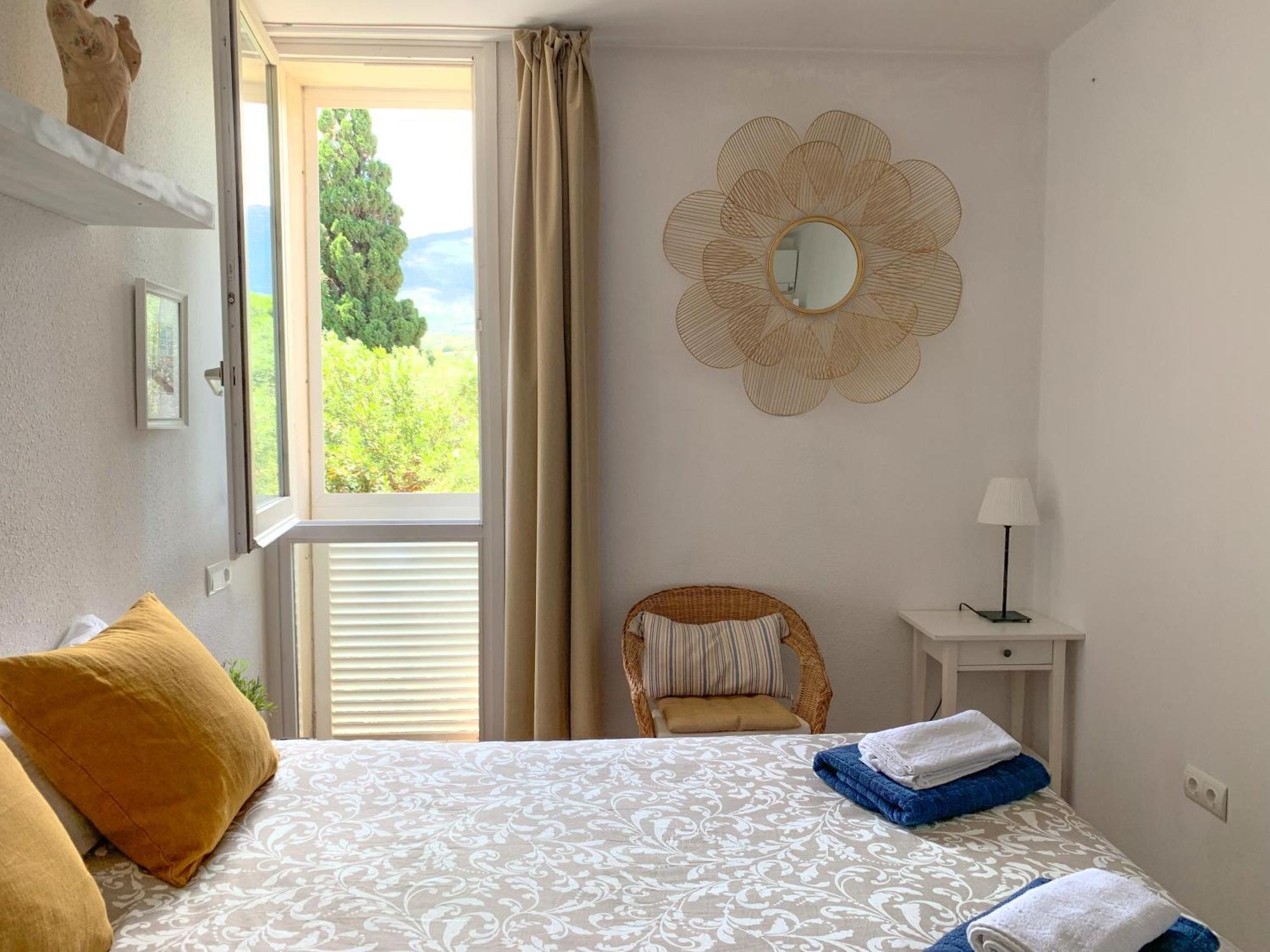 Séjour chez l'habitant Centrica Con Aire Acondicionado Bano Privado Nevera Cadaqués